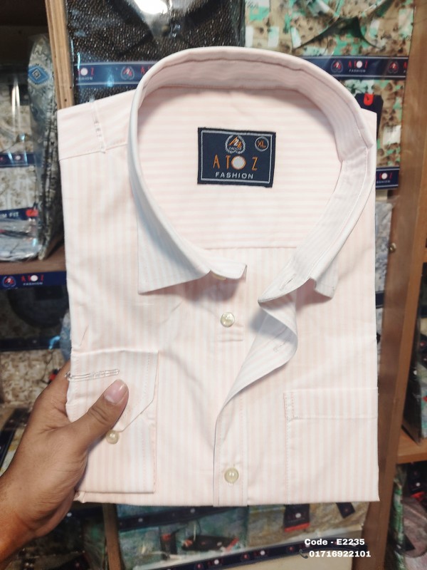  Men Regular Fit Solid Formal Shirt 