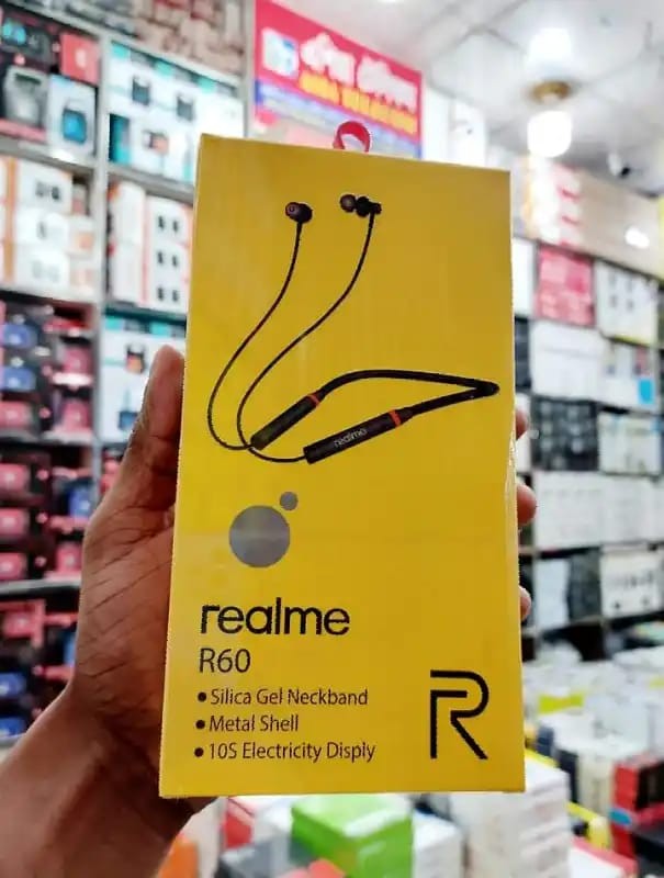 Realme r60 online earphones